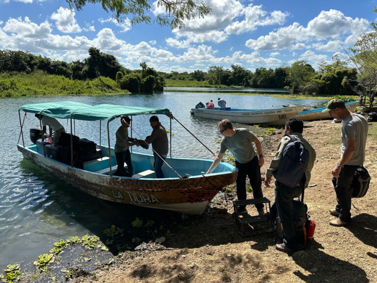 72A8BDA7-FFDF-470D-8062-FEA4A8DEADD6_1_105_c